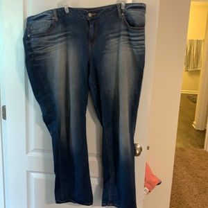 Torrid boyfriend style jeans size 26